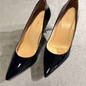 Massimo Matteo Shiny Black Heels